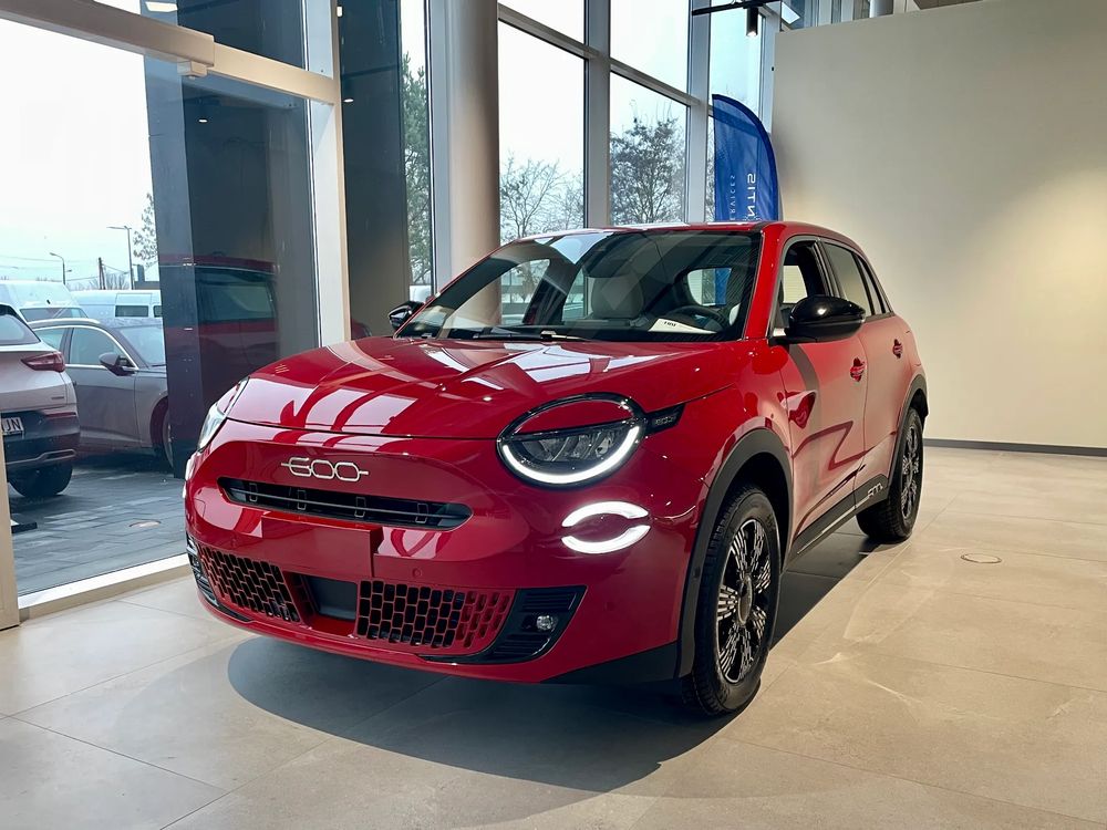 Fiat 600 1.2 Turbo Icon eDCT 2025