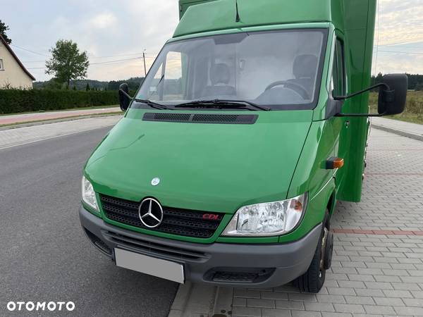 Mercedes-Benz Sprinter - 1