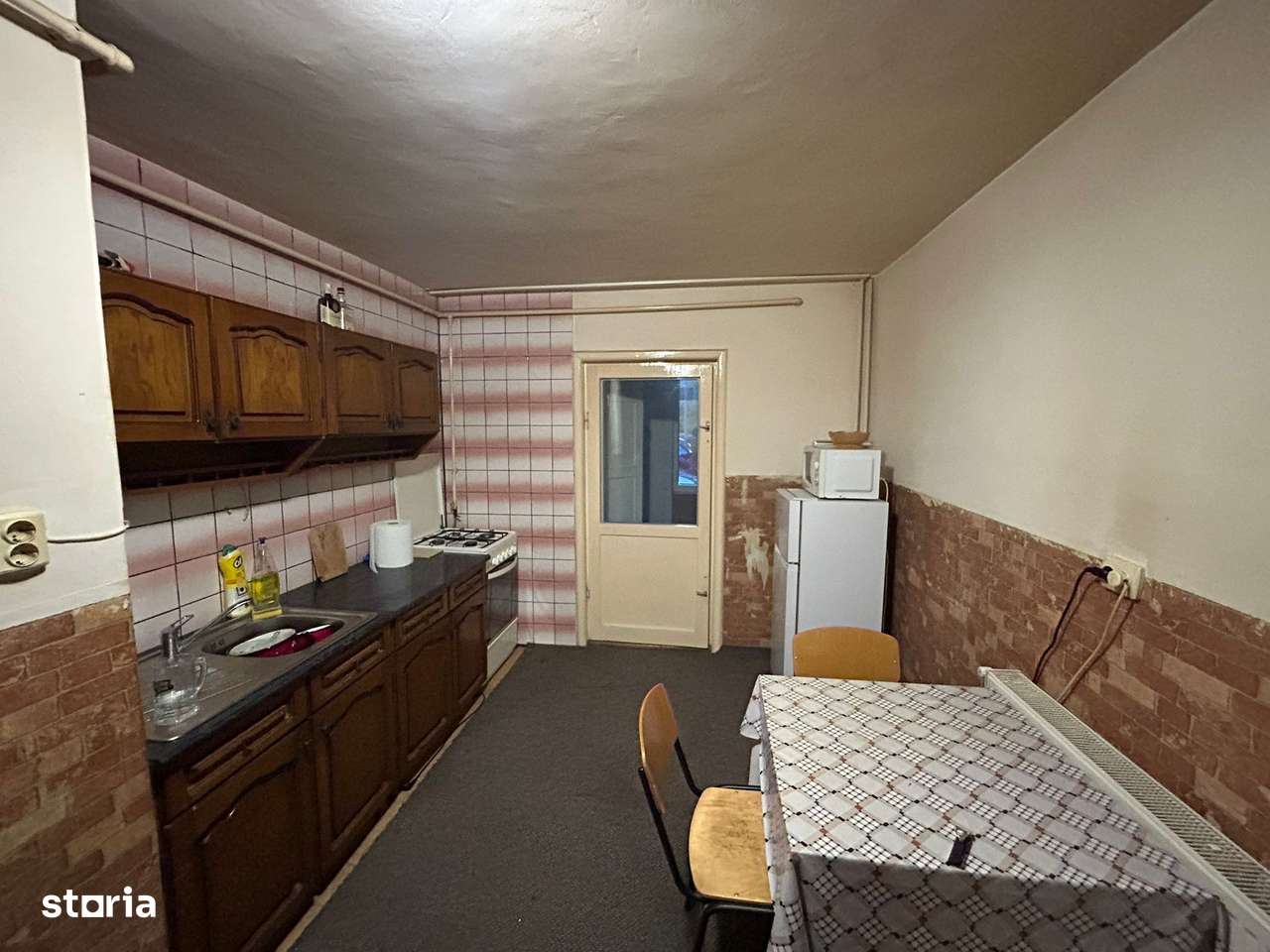 Apartament 2 camere, parter - zona Cetate-4