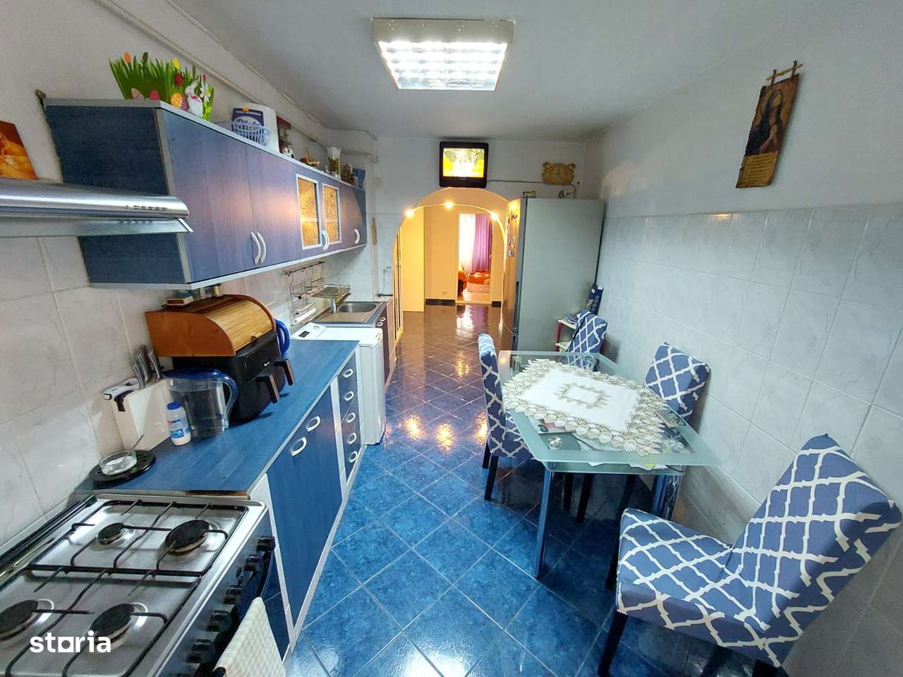 COMISION 0 Ap. 3 camere, decomandat, 68 mp. utili, Et.4, Micro12-0