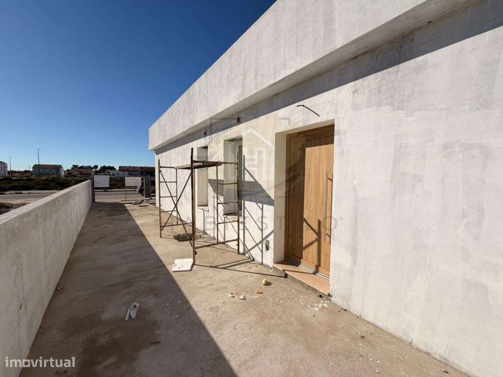 Moradia isolada em construção v3 - Grande imagem: 1/25