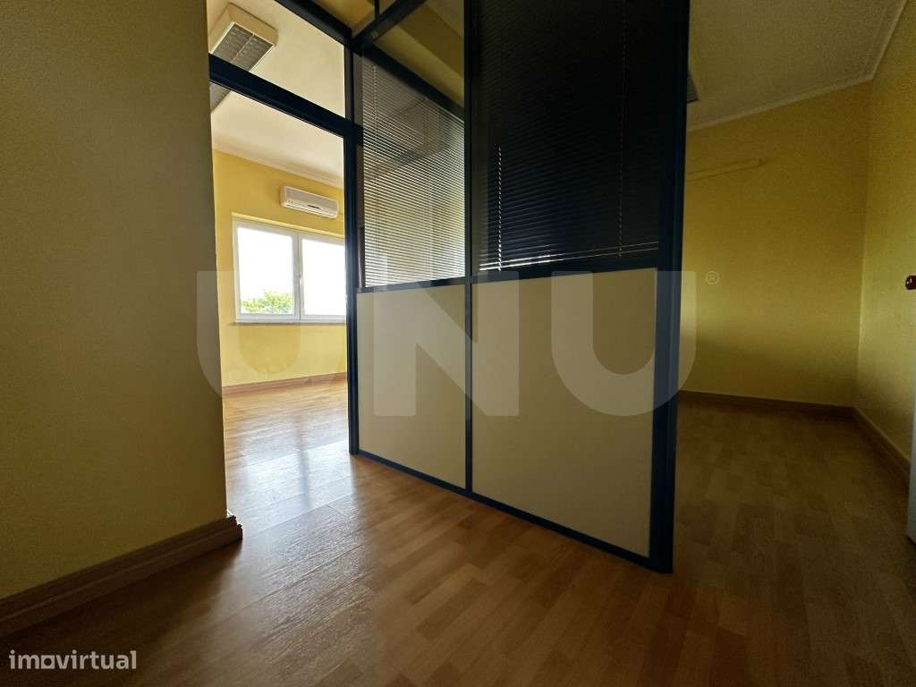 Escritório para venda na Zona da Anil, na Covilhã! - Grande imagem: 5/13