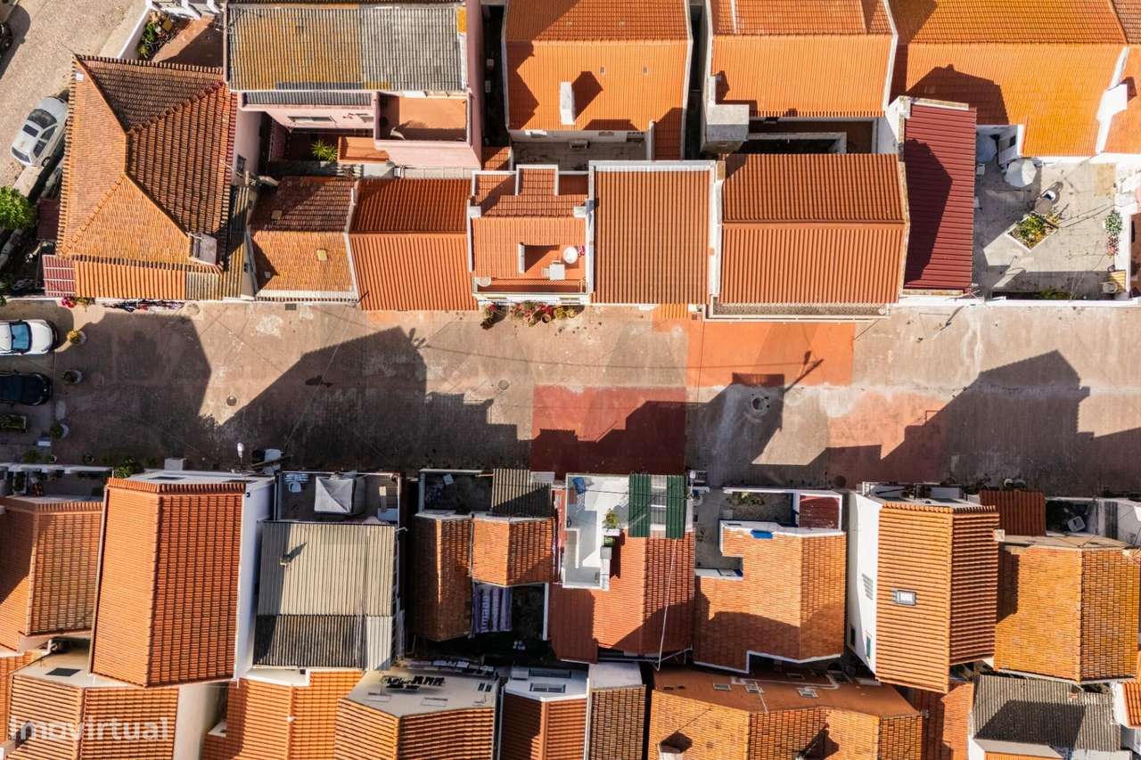 Para venda: Moradia no centro da Costa da Caparica-28