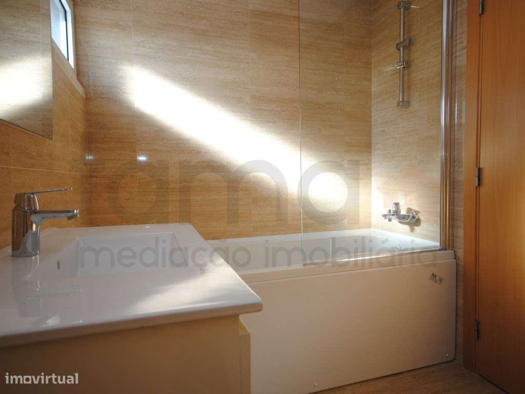 T3 Duplex com terraço centro da Parede-25