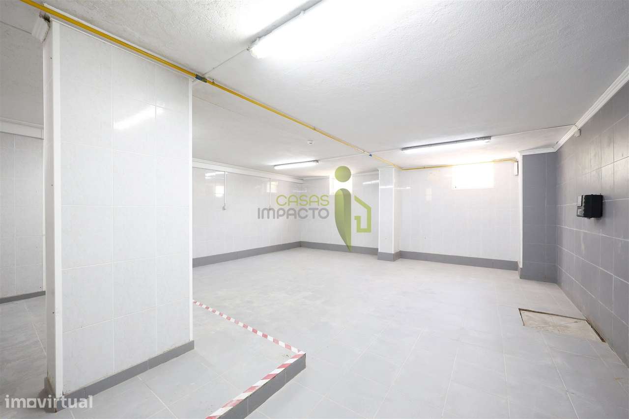 Loja para Venda em Carnaxide | 145 m² de Potencial para o Seu Negócio-15