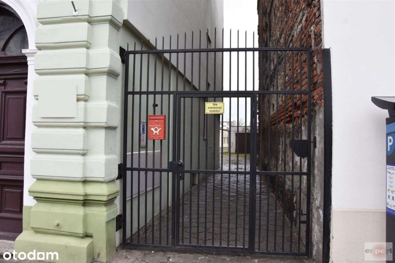 Wyjątkowa kamienica do sprzedaży w Płocku-3