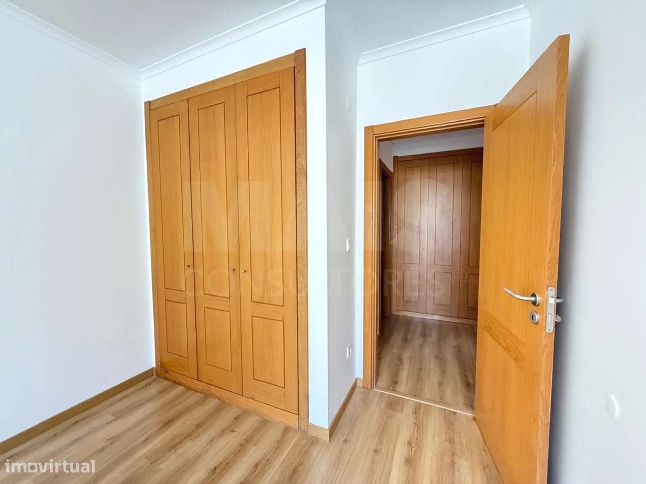 Apartamento T2 Semi-Novo | Terraço | Garagem | Bombarral-13
