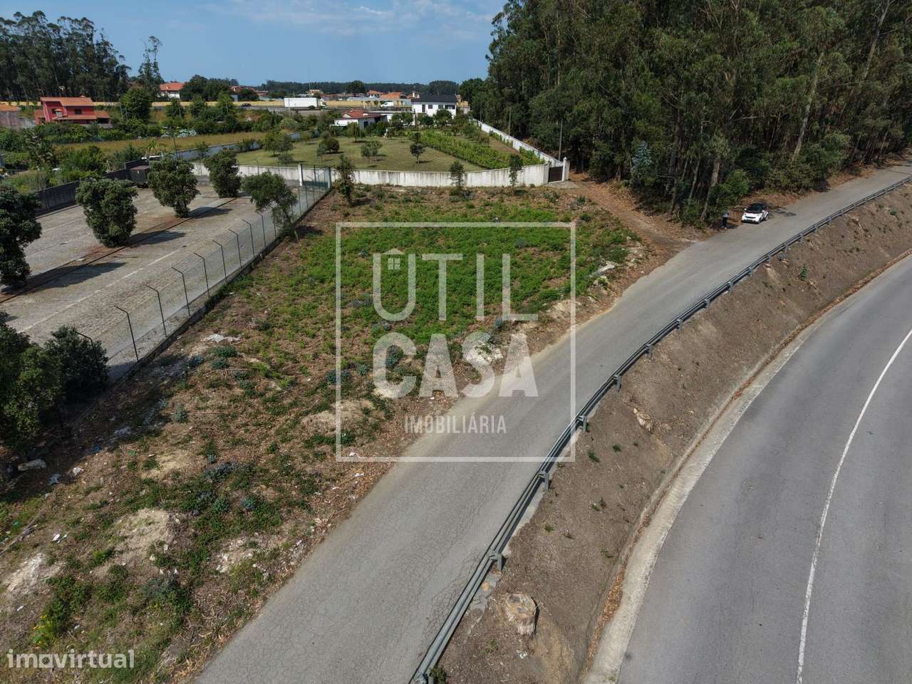 Terreno com 1400m² em Barqueiros-8