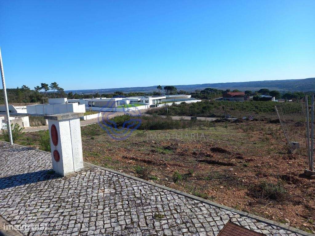 Lote de terreno para construção próximo de Constância no Centro de Por-14