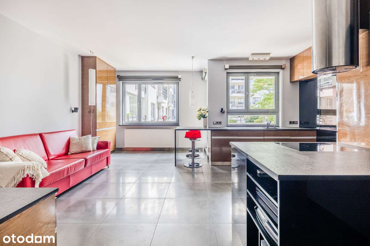 Przytulna kawalerka gotowa do wprowadzenia tuż przy Promenadzie-0