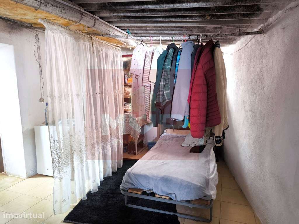 Moradia T5 na Falfosa - Santa Barbara de Nexe - Grande imagem: 2/24