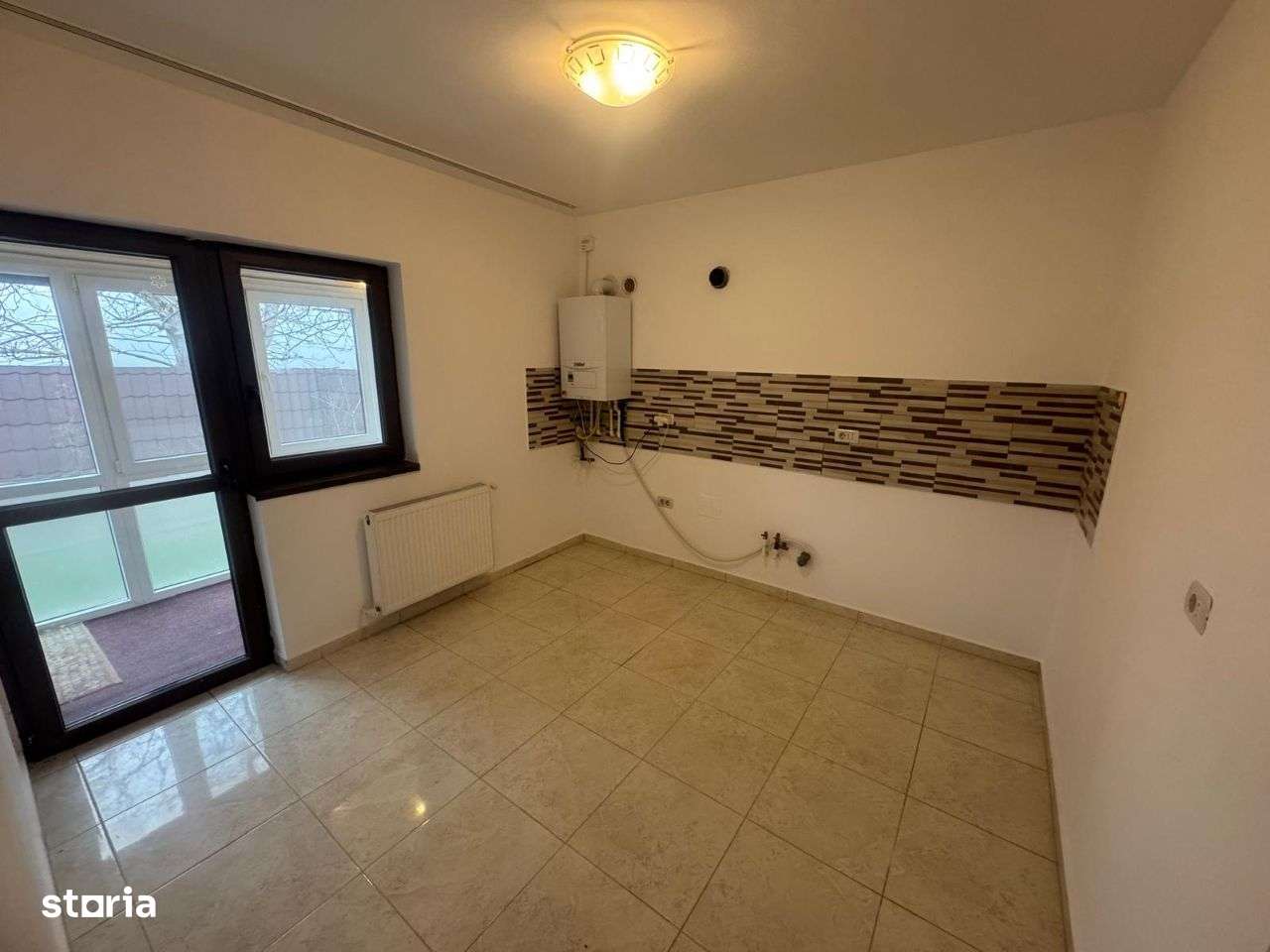 Bucium - Visan , centru , vila insiruita , garaj , libera-3