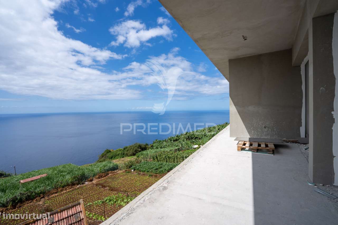 Moradia Isolada em Construção com Piscina e Vista Mar Infinita - Grande imagem: 3/17
