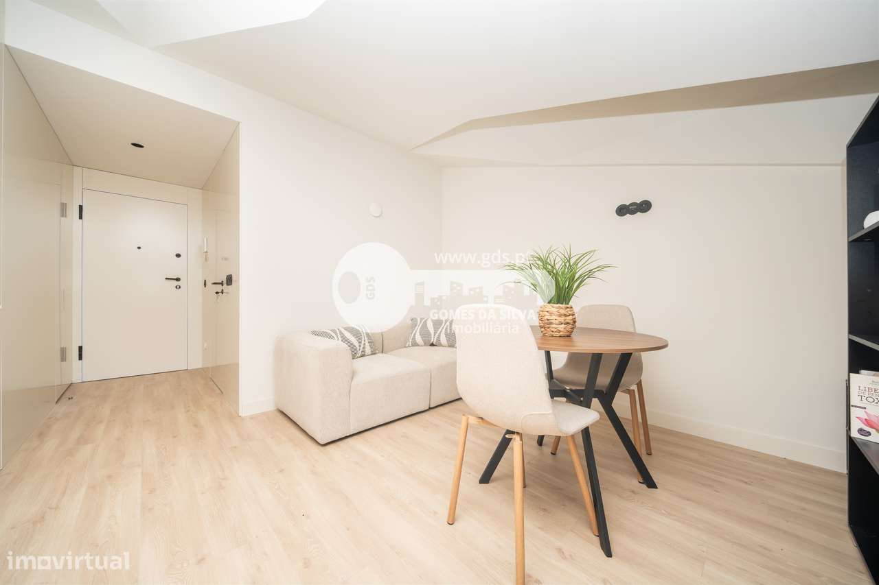 T0 Equipado e Mobilado no Centro de Braga - Grande imagem: 2/28