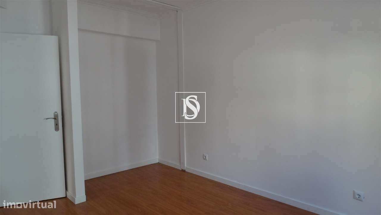 Apartamento T2 Venda na Tapada das Mercês-8