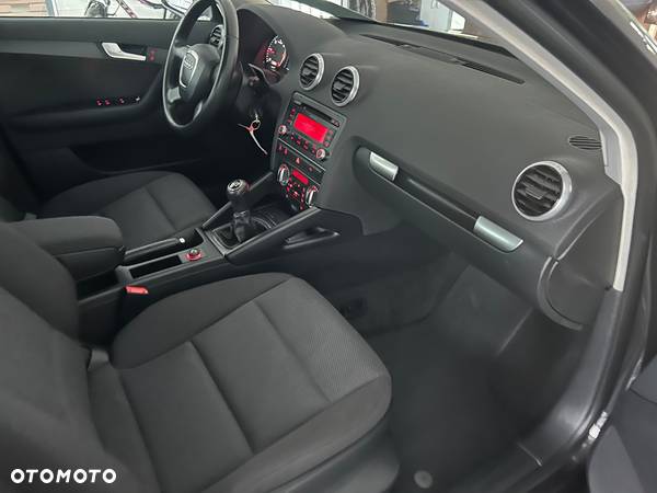 Audi A3 1.6 TDI Ambiente - 27