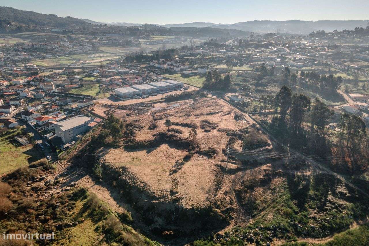 Terreno com 30.000m2 em Serzedelo - Grande imagem: 3/6