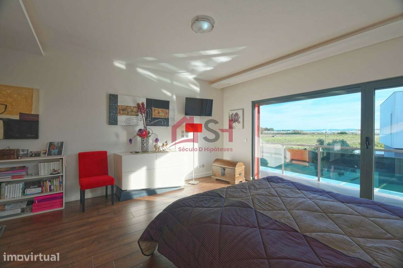 *Deslumbrante Moradia T4, Independente – SILVEIRA  *-35