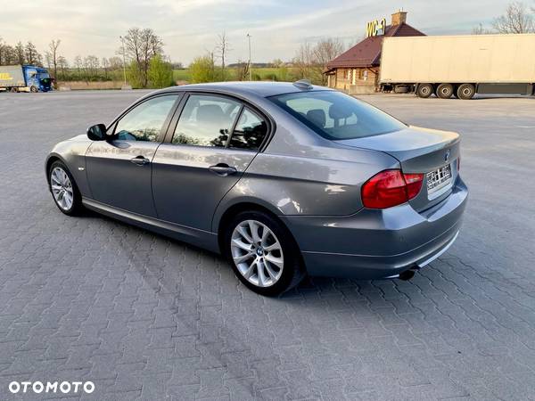 BMW Seria 3 318d Luxury Line EU6 - 8