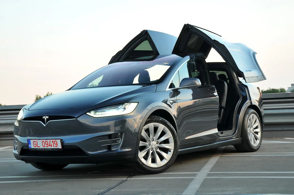 Tesla Model X 2018