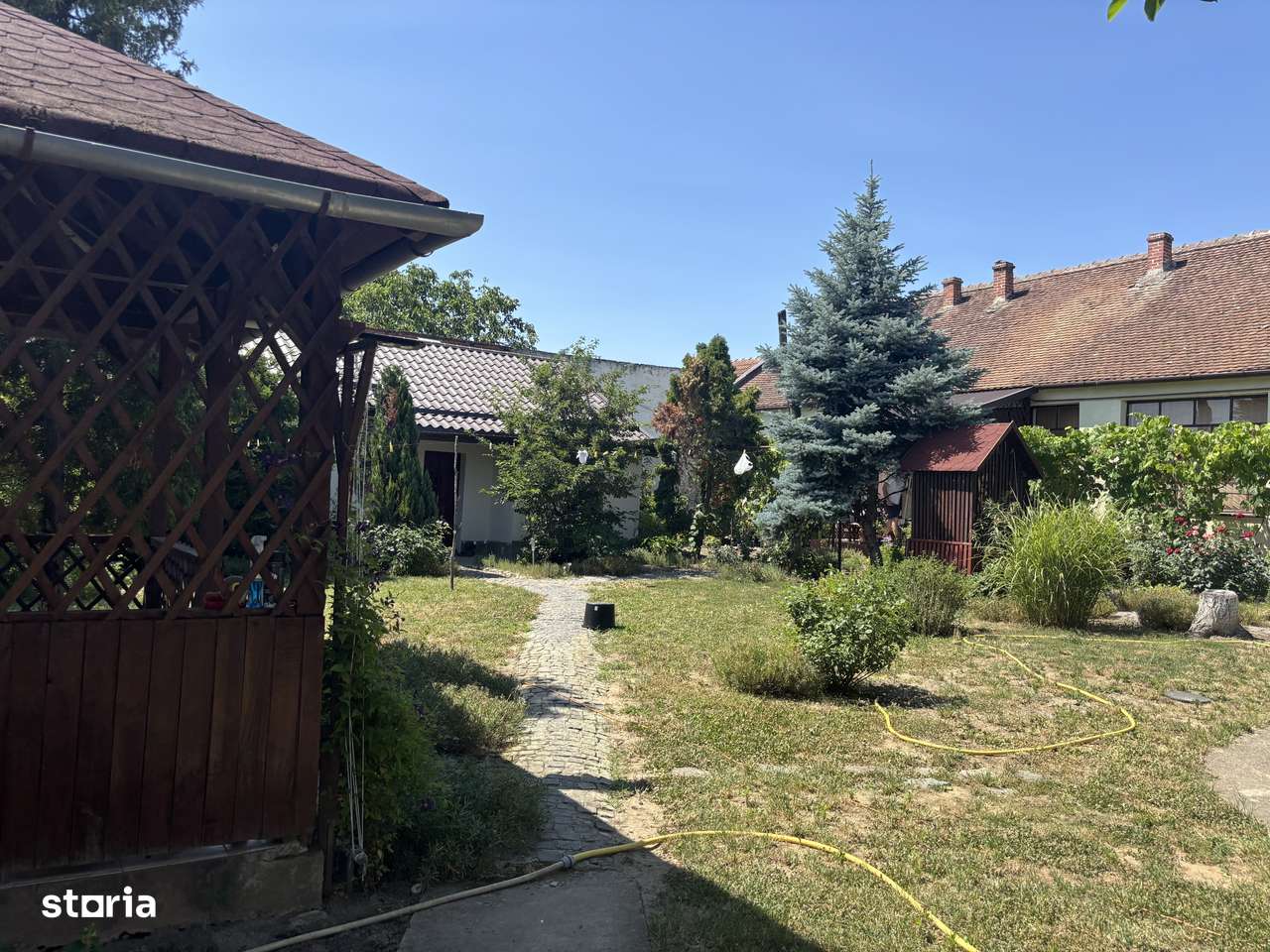 Vand casa cu teren 3900 mp Sag 280000 euro-0