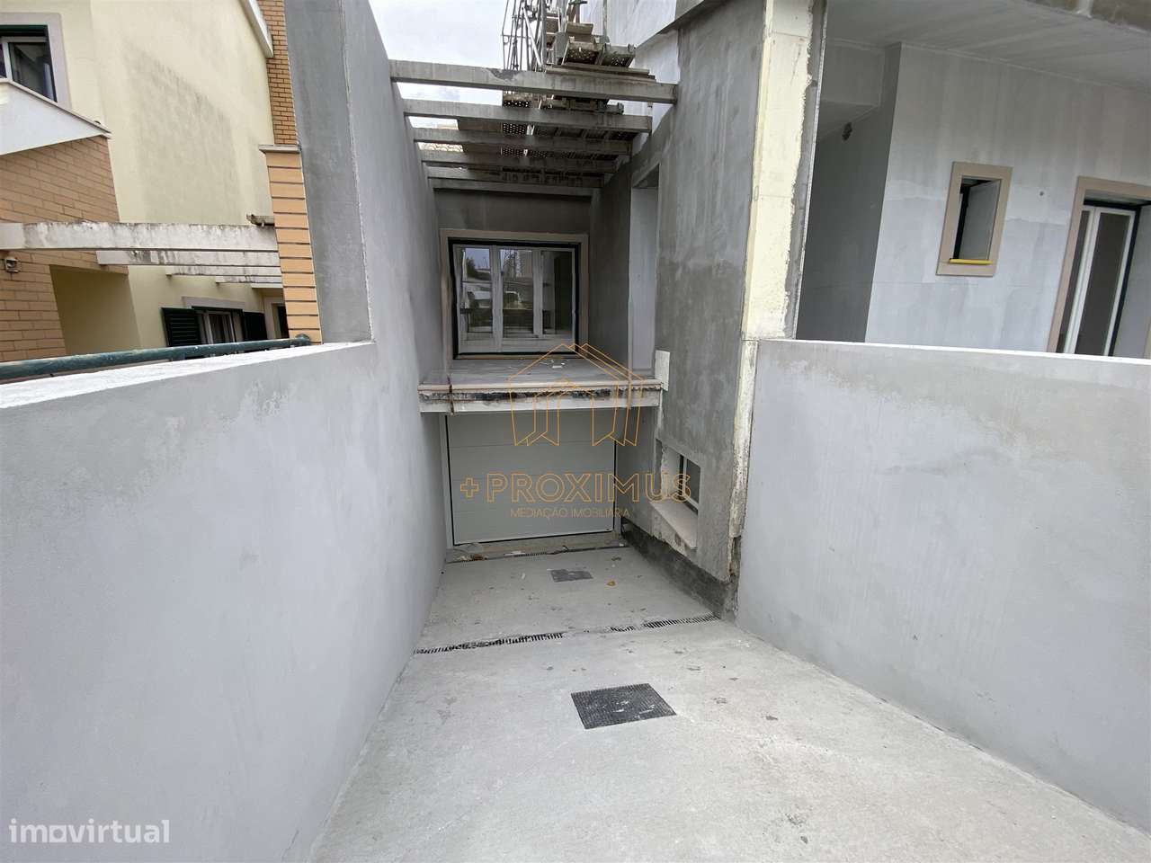 Moradia T5 nova - Tavarede - Grande imagem: 4/17