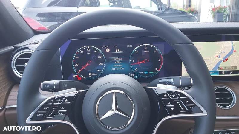 Mercedes-Benz E 220 d 4MATIC Aut. - 9