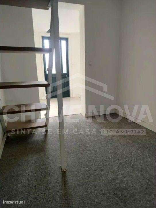 Moradia T2 geminada em Ramalde PRTBV/00778PG-13