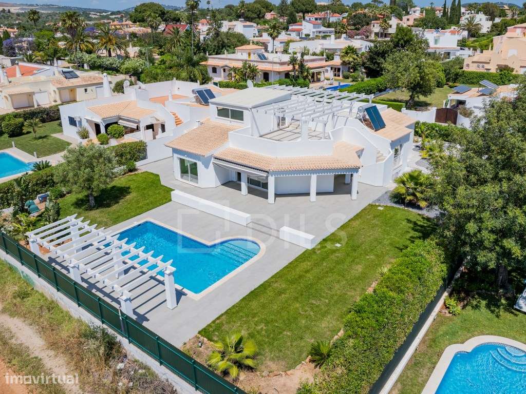 Moradia T4 com piscina em Vilamoura, Algarve-23