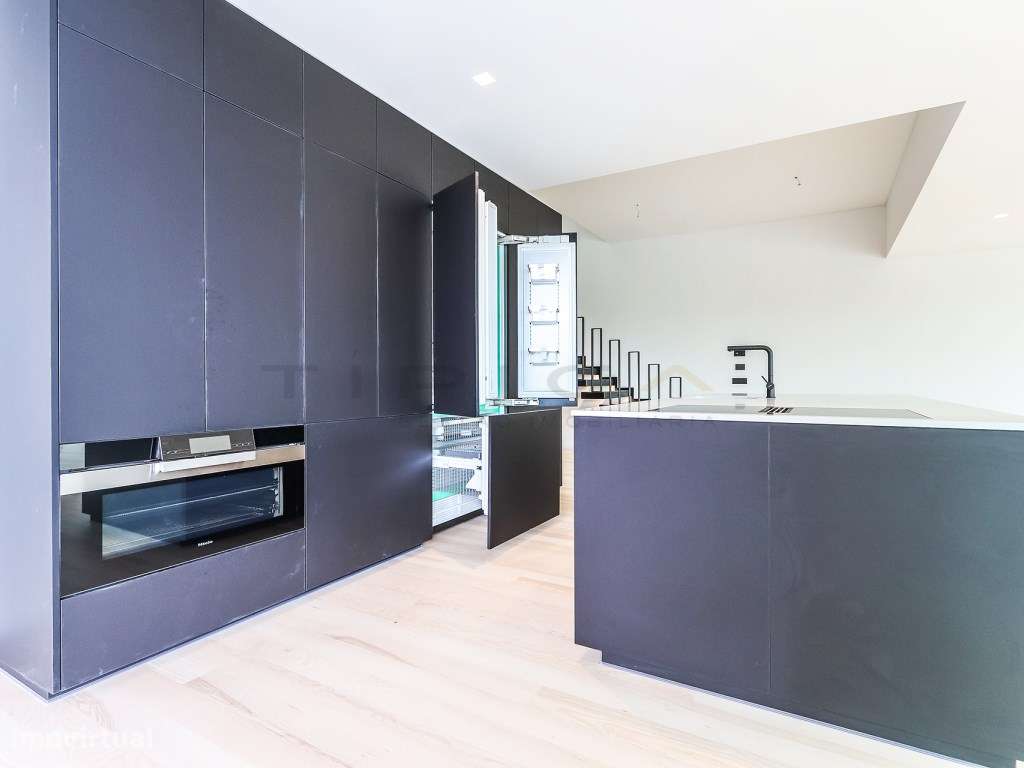 Moradia LUXO Condomínio Privado-18