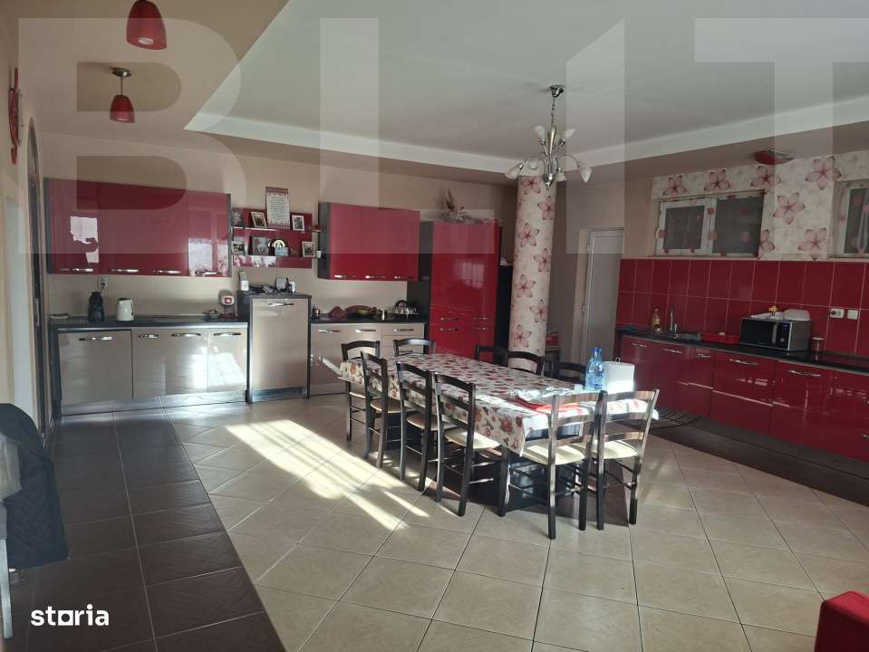 Vila spatioasa cu 7 camere – confort, eleganta si functionalitate - Imagine principală: 5/19