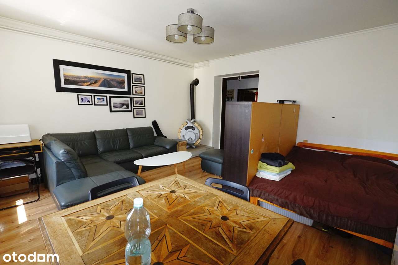 w kamienicy w sąsiedztwie centrum miasta-7