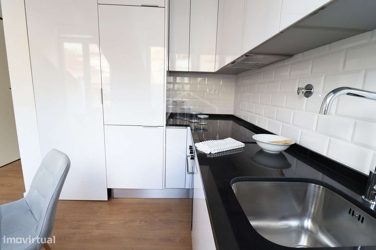Apartamento T2 remodelado em São Vicente, Lisboa-9