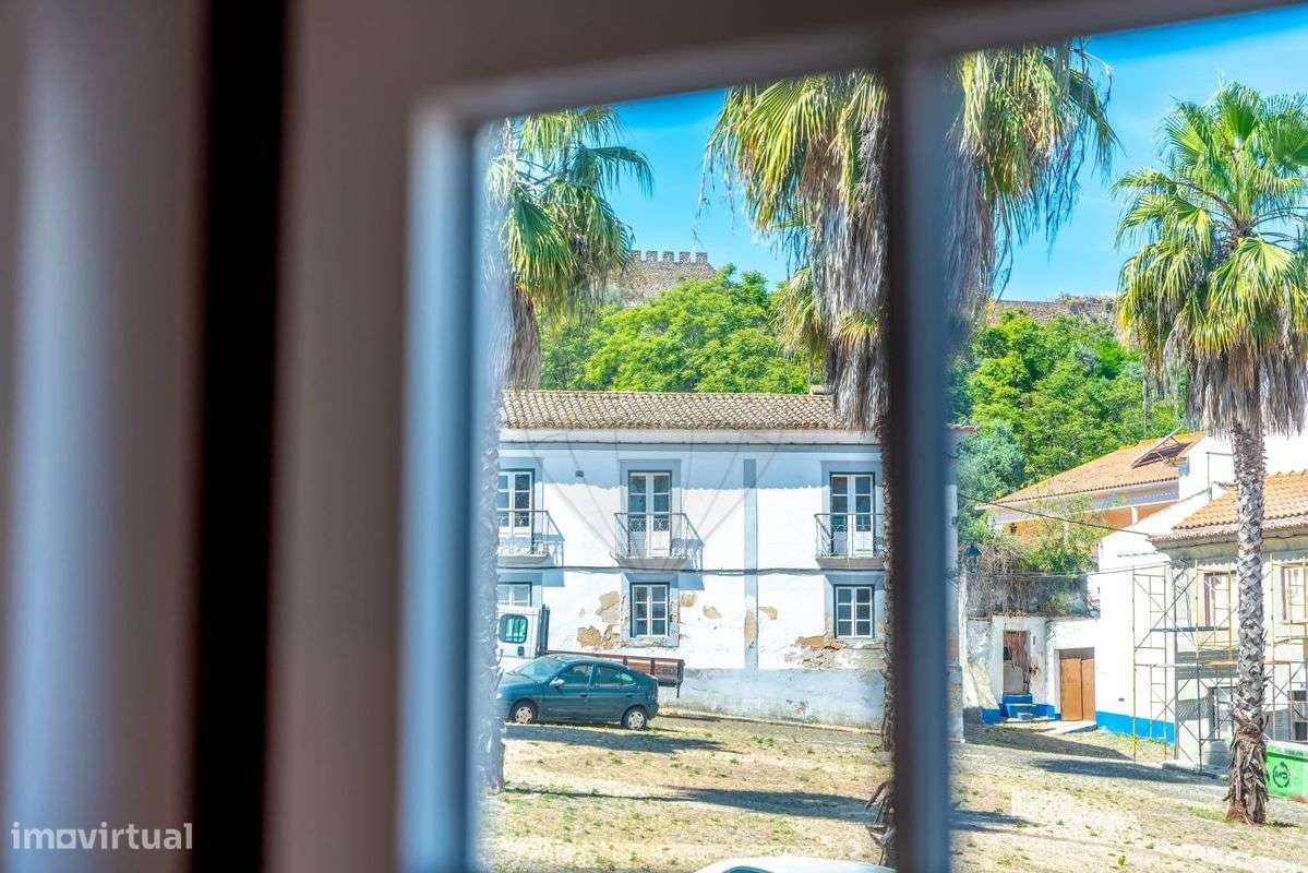 Moradia T6 para venda-8