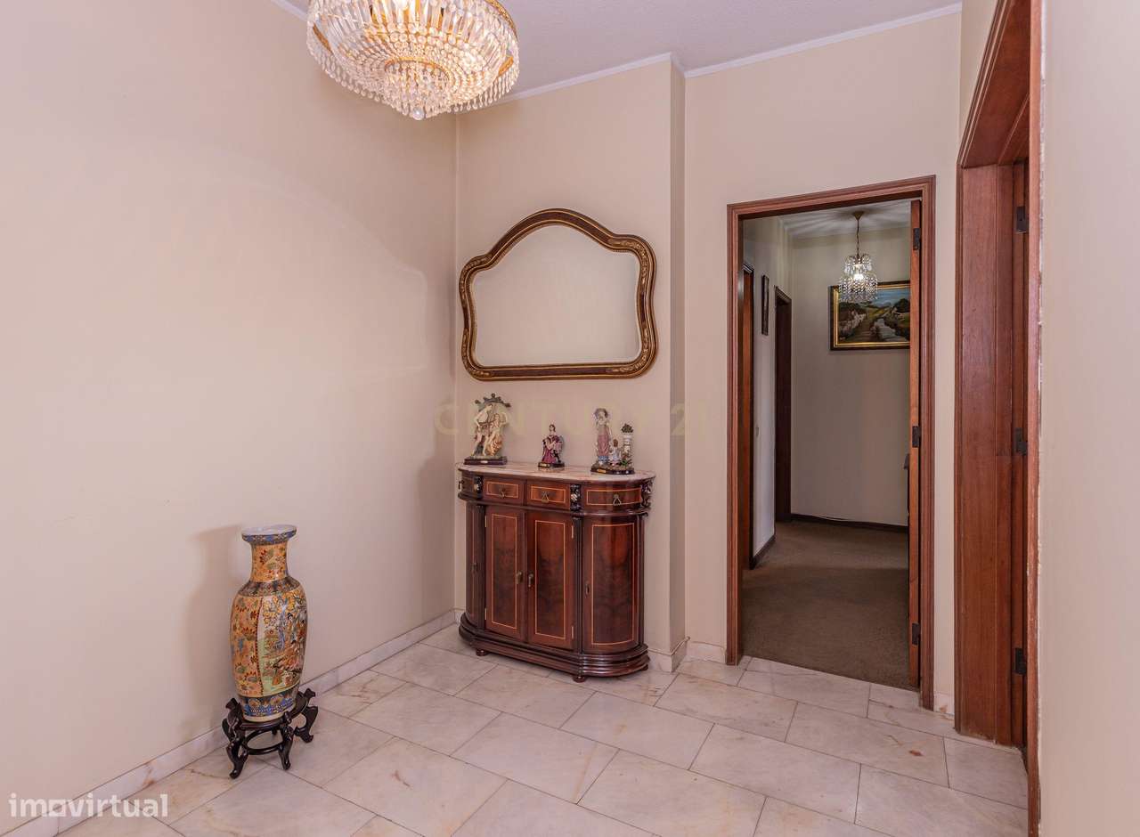Venda/Cessão de Quinhão Hereditário composto por Apartamento T3 com Vi-10