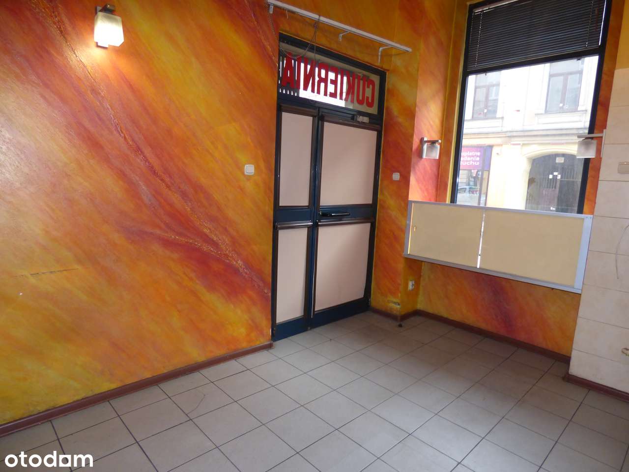 Ogrzewanie miejskie, Próchnika przy Piotrkowskiej, z witryną-5