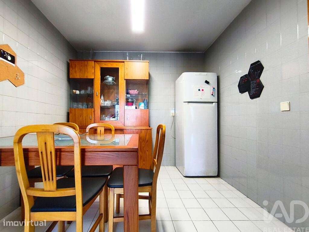 Apartamento T3 em São Mamede de Infesta e Senhora da Hora de 101 m2-13