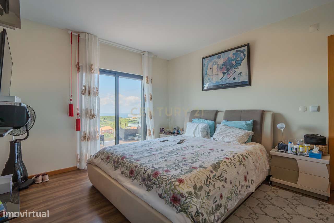 Moderna moradia geminada com vista mar - Ericeira - Grande imagem: 5/35