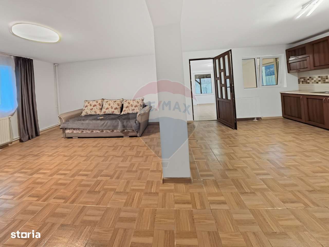 Casa cu teren de vanzare in Lespezi-0