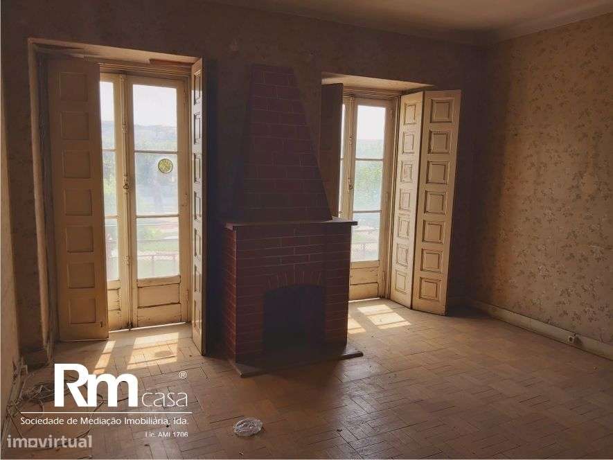 excelente prédio na Av. Emidio Navarro, junto ao Parque da Cidade-38