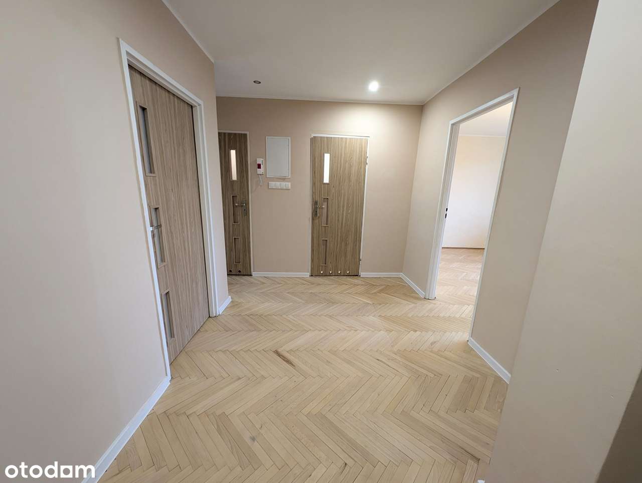 3 pokoje do zamieszkania ul.Śląska 2 piętro  Loggia-6