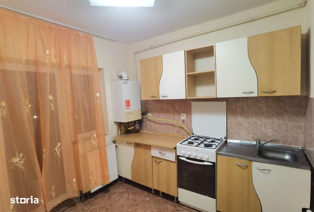 Apartament 2 camere, mobilat și utilat Str. Paulestiului-0