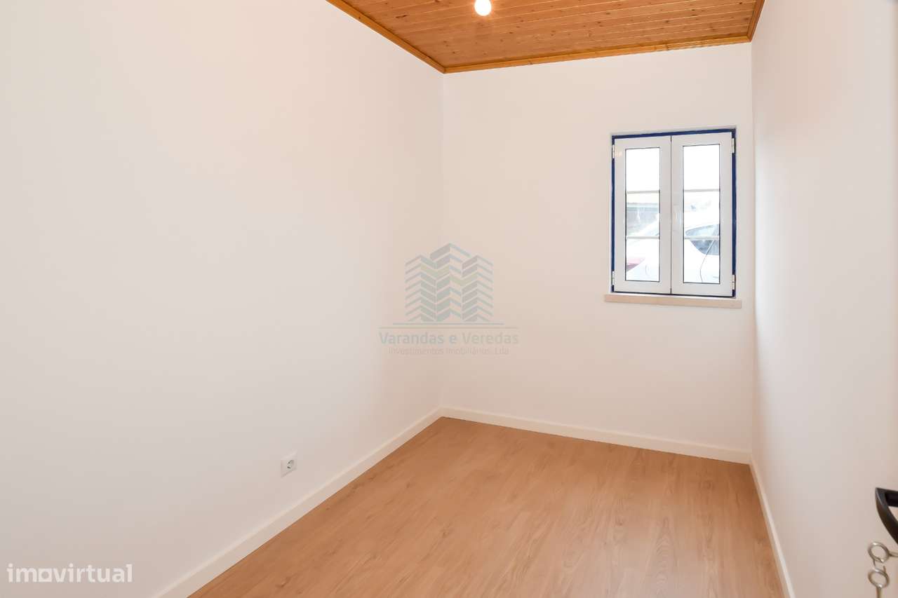 Moradia T3 + 1 Renovada + Garagem + Moradia em ruinas e diversos anexo-10