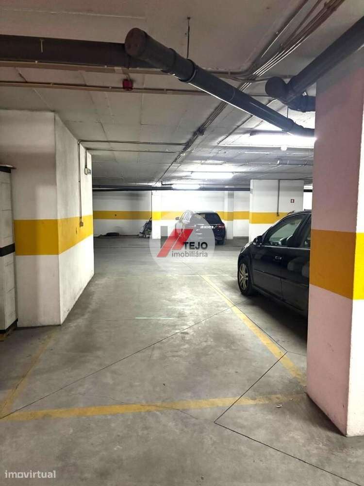 Arrenda I Parqueamento I 12 m2 I Alto do Seixalinho - Grande imagem: 2/6