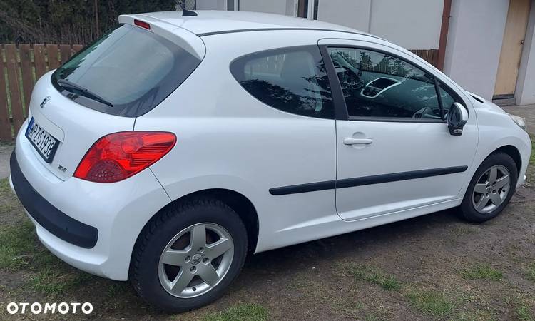 Peugeot 207 1.4 16V Trendy - 4