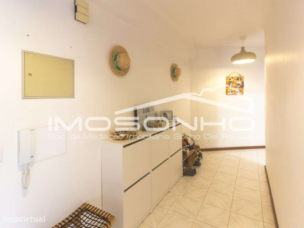 Apartamento T3, com terraço e elevador, no centro da Marinha Grande-8