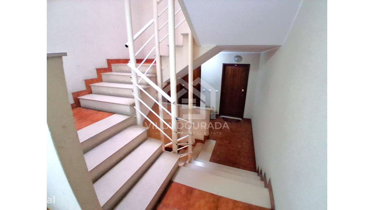 Apartamento T3 em Baguim Do Monte --19