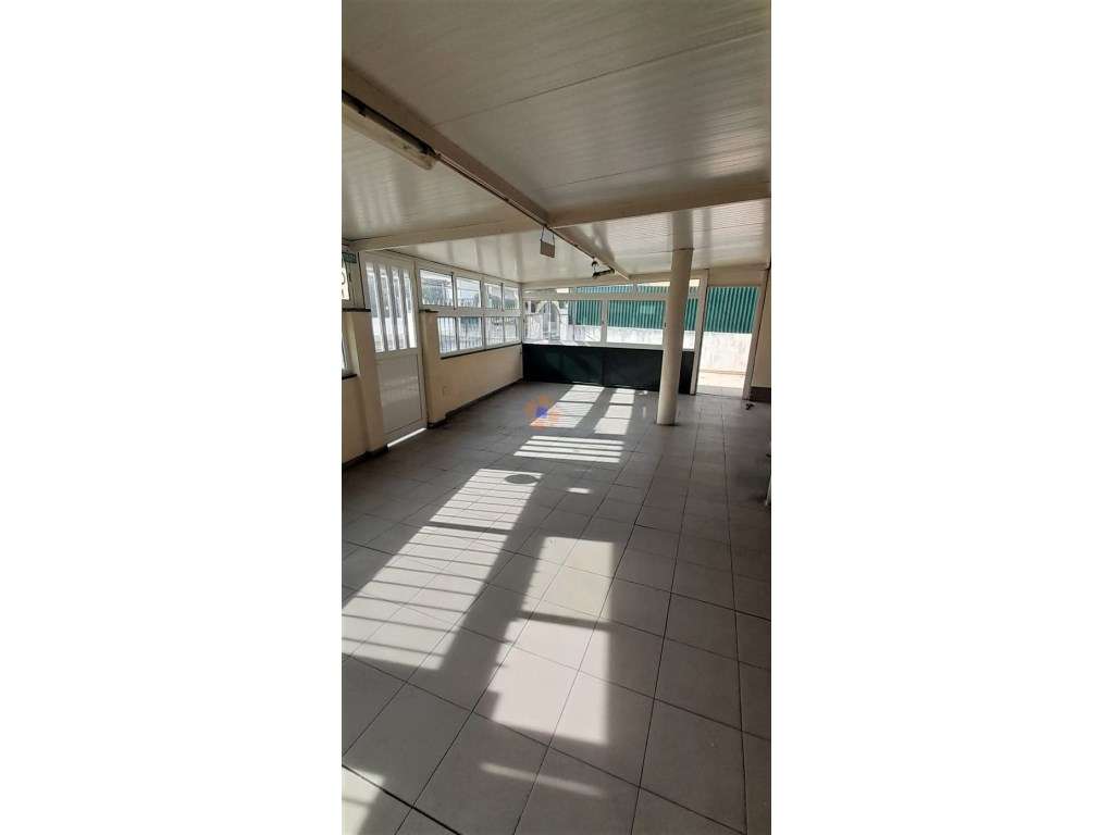 Café e Restaurante no Alto do Índio, Sobreda - Grande imagem: 3/13