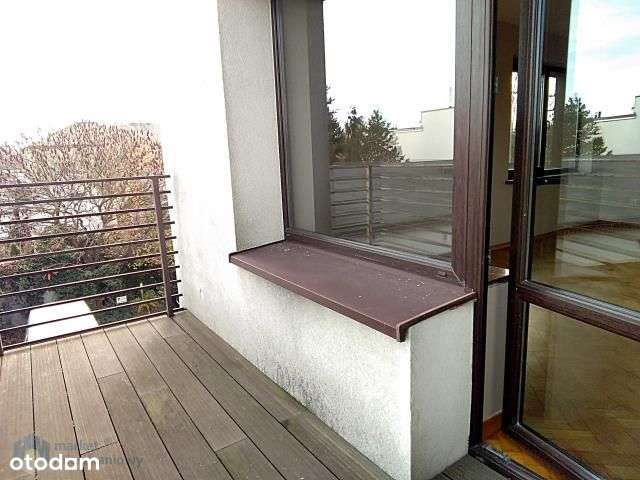 Lokal idealny dla rodziny lub na siedzibę firmy!-6