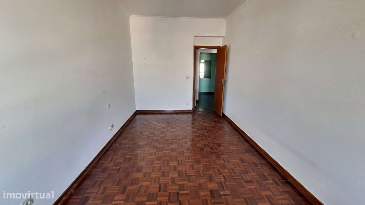 Apartamento T3 com 145m² no centro de Setubal-15